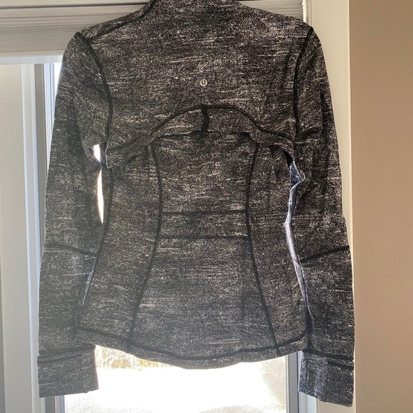 Lululemon zip up - Picture 4 of 7